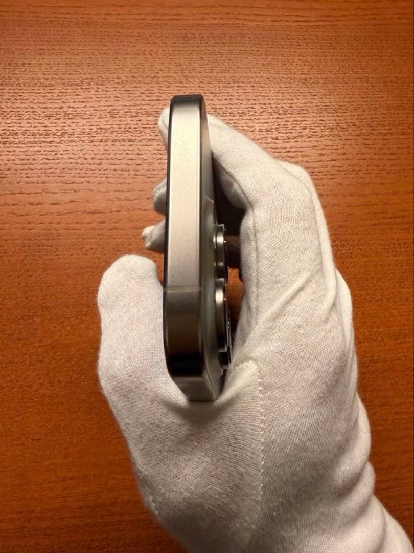 【極美品/純正ケース付き】iPhone 16 Pro 256GB SIMフリー