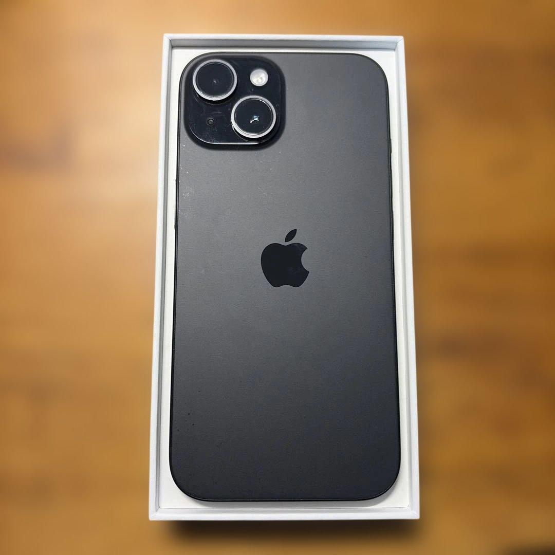 Apple iPhone 15 ブラック　美品