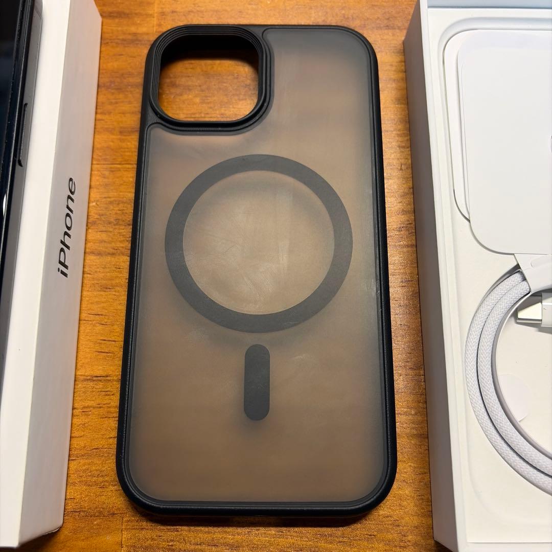 Apple iPhone 15 ブラック　美品