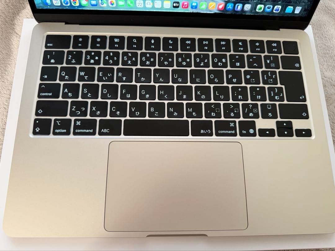 MacBook Air M4チップ 13インチ メモリ16GB スターライト