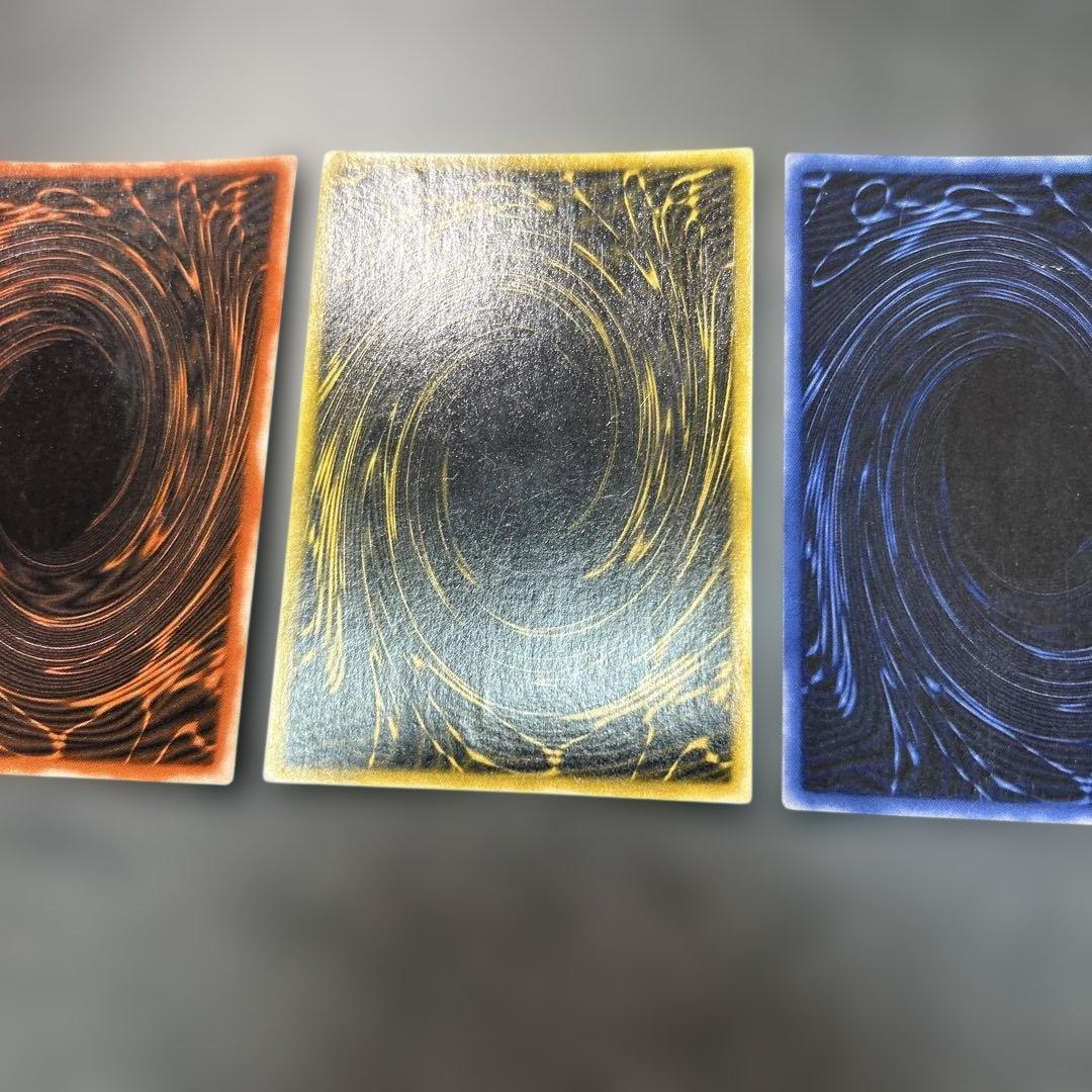 遊戯王 オベリスクの巨神兵　オシリスの天空竜　ラーの翼神竜　g4 3枚セット