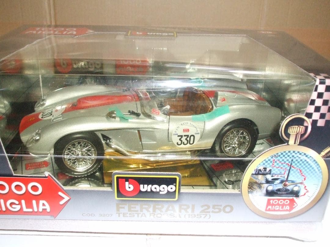 フェラーリ　２５０　テスタロッサ　（１９５７）　 ＃３３０　レースカー　１／１８