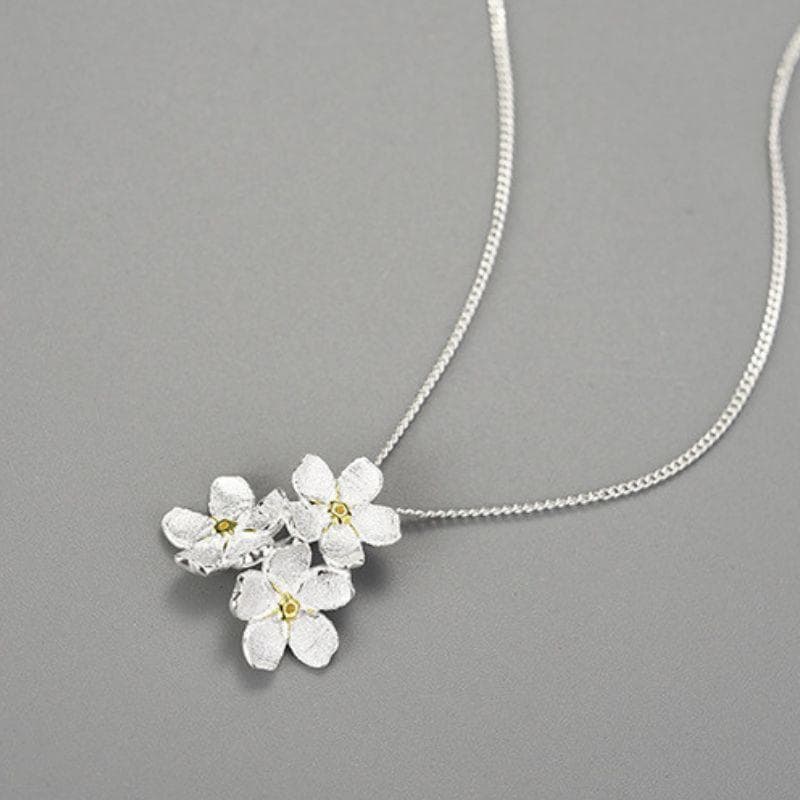 ワスレナグサのペンダント - 大切な人への贈り物に最適　R419