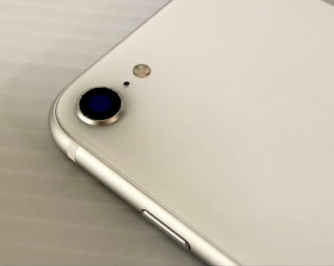 iPhone SE2 ホワイト64GB SIMフリー 美品