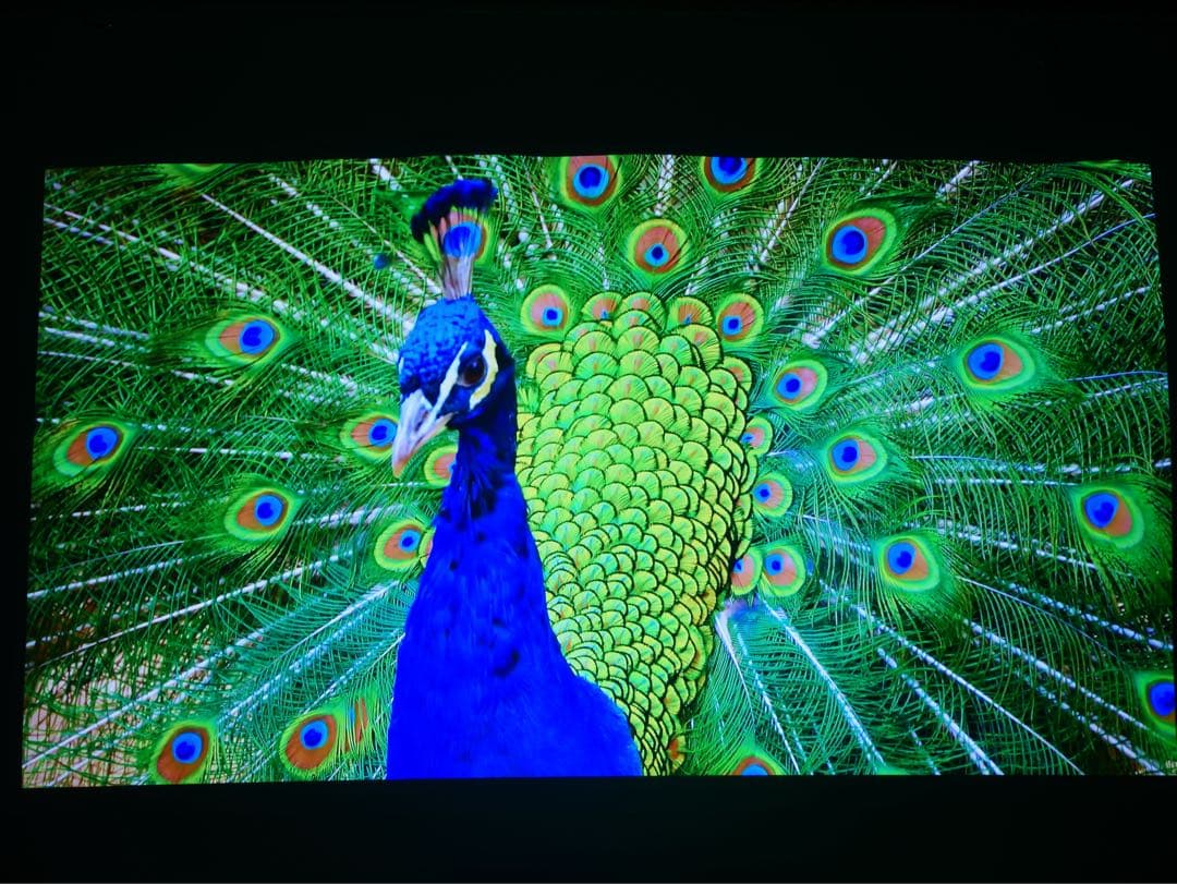 LG HU715QW-AJL 4K超短焦点　プロジェクター