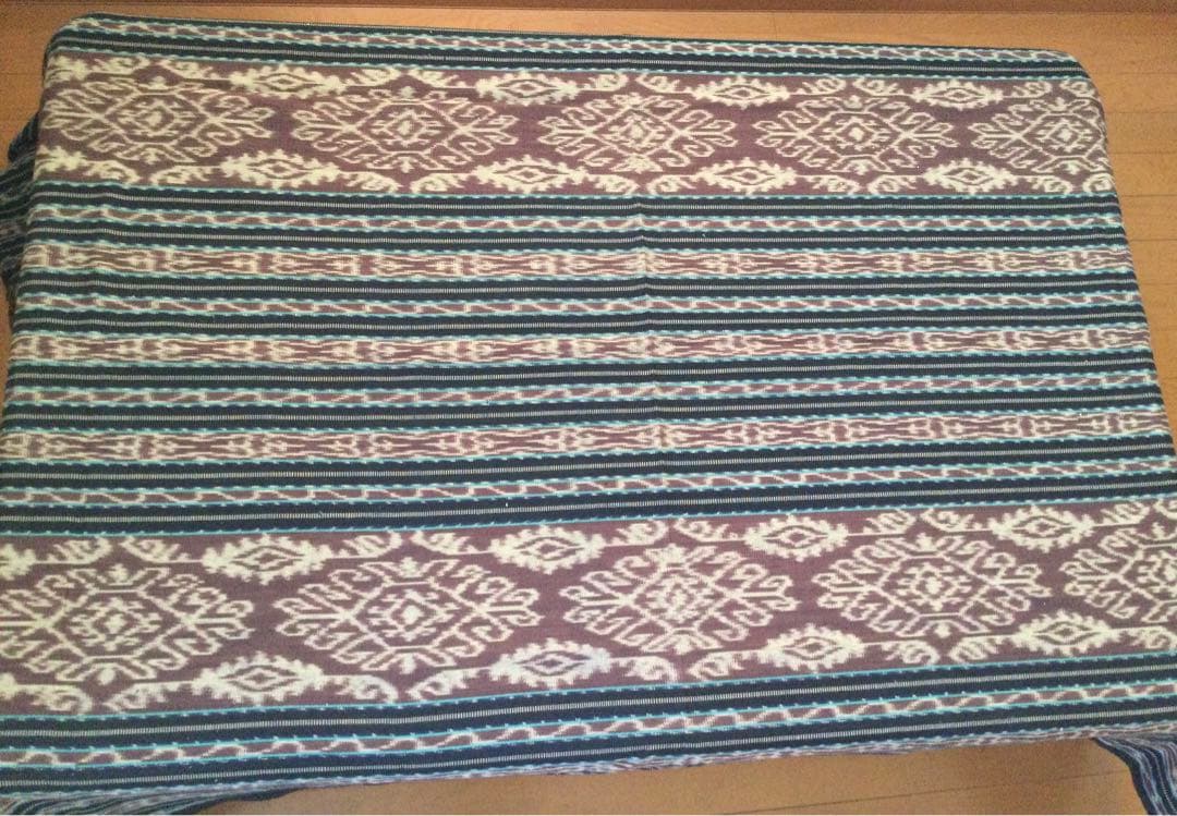 特大イカット　シンプル　おしゃれ　上品　手織り