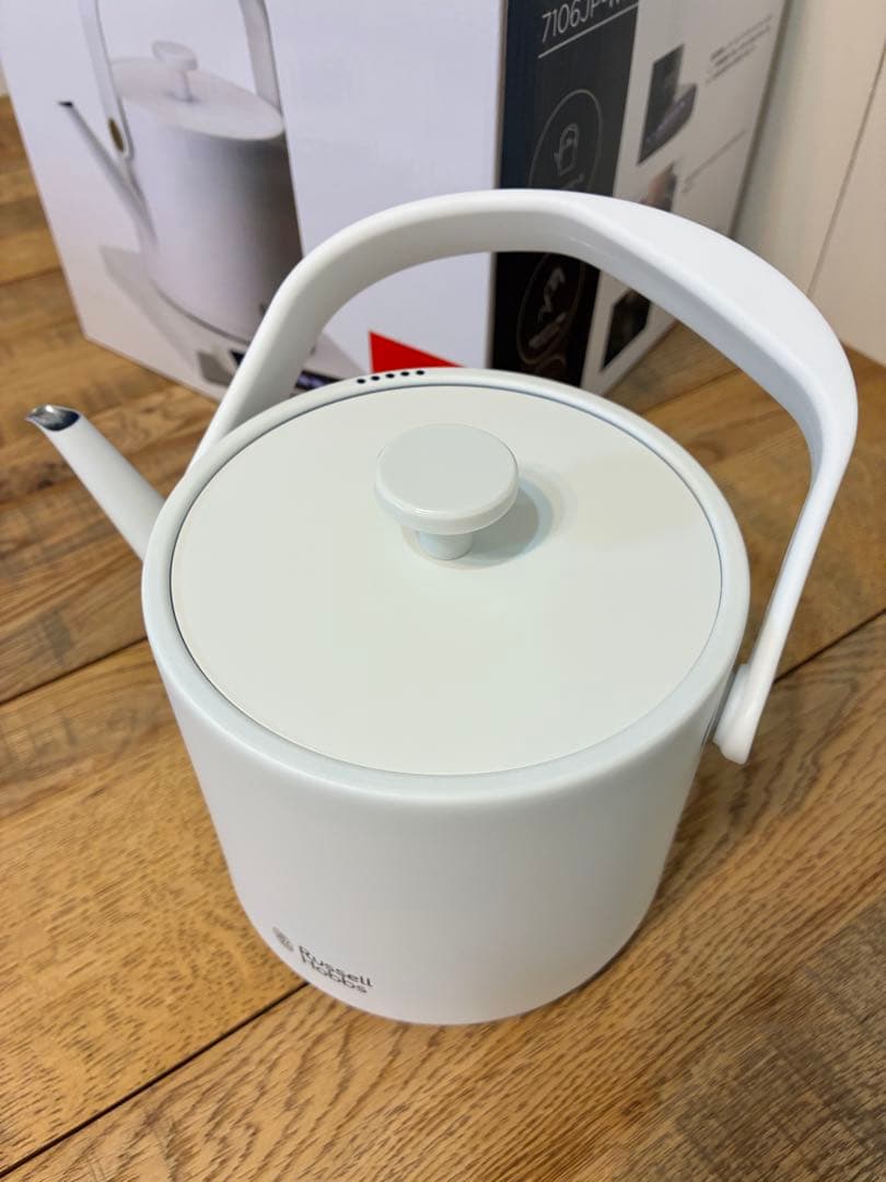 新品 ラッセルホブス Tケトル ホワイト 7106JP-WH