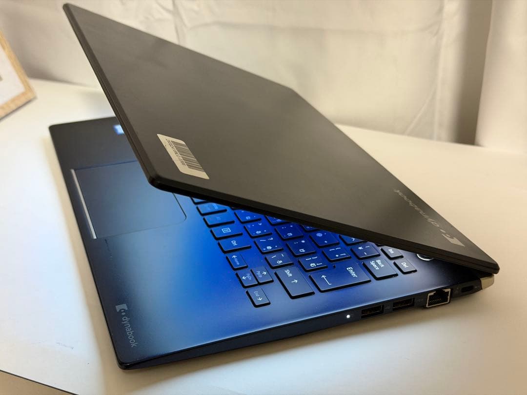 u*a様 TOSHIBA dynabook Core i5 8世代 8GB/12