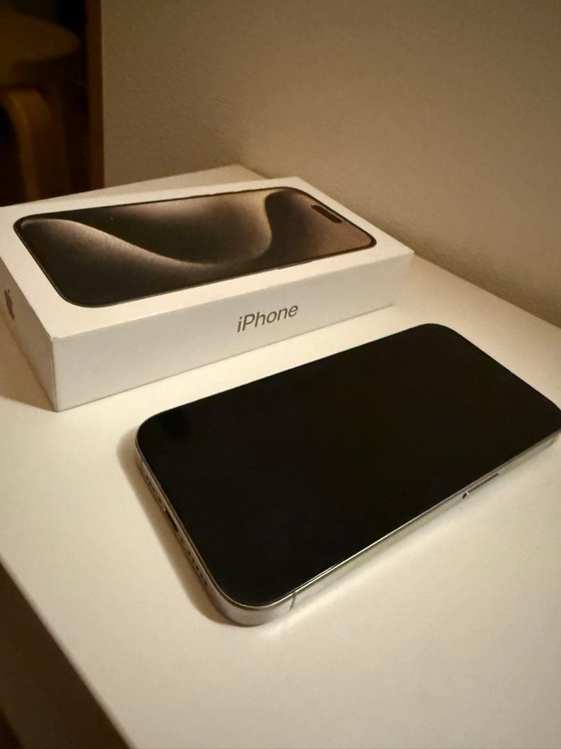Apple iPhone 15 Pro 128GBシルバー 本体 SIMフリー