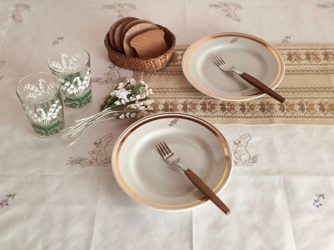 【たぁこ*さま】vintage ❀ ベージュ ブラウン お花がら ランナー