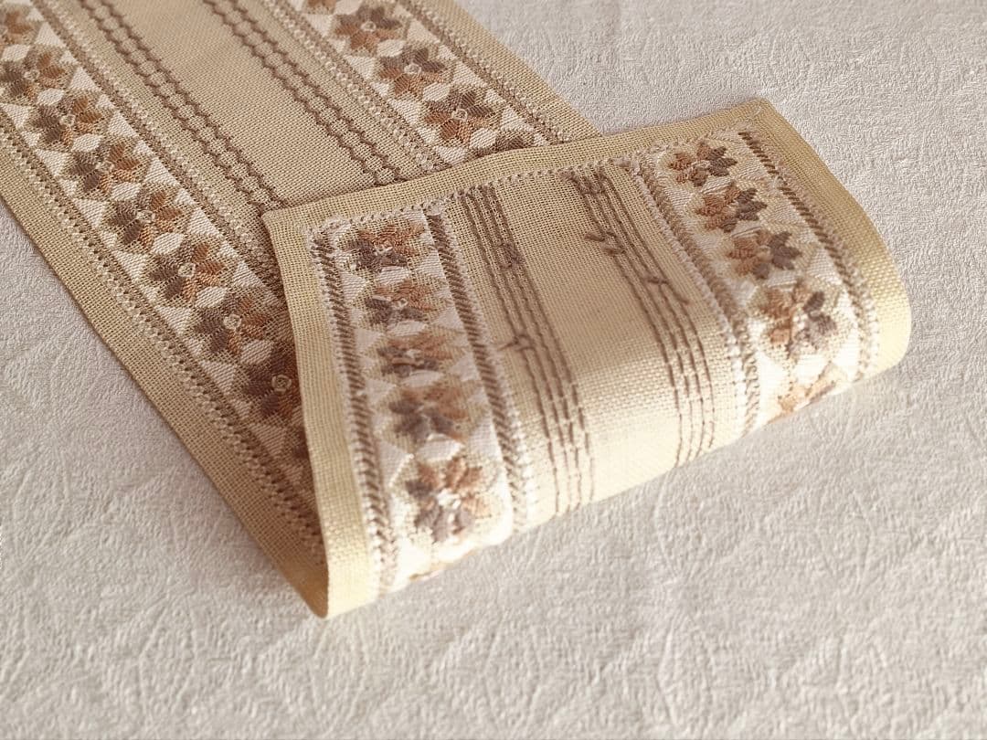 【たぁこ*さま】vintage ❀ ベージュ ブラウン お花がら ランナー