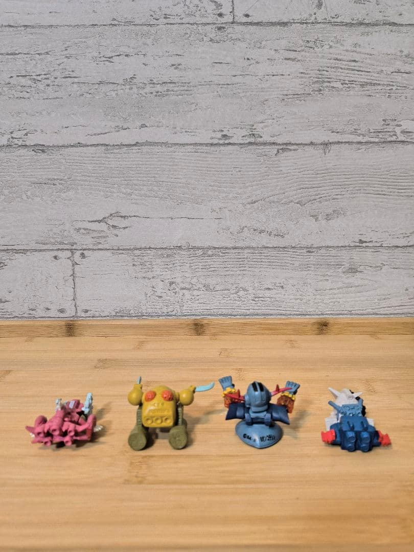 SDガンダムフルカラー全部で49体とパーツ