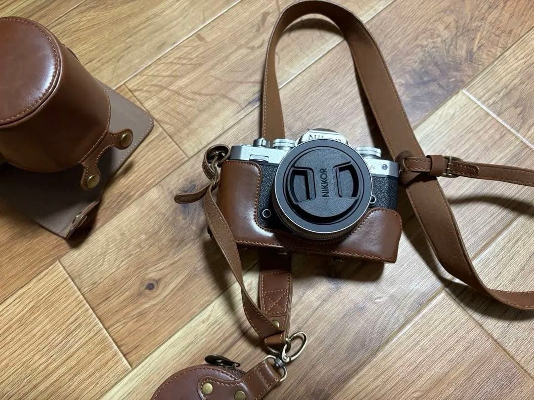 Nikon ミラーレス一眼カメラ Z fc シルバー 保護ケース付き