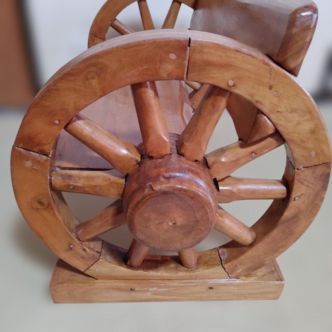 木彫り/手彫り/手作り/木製車輪ラック