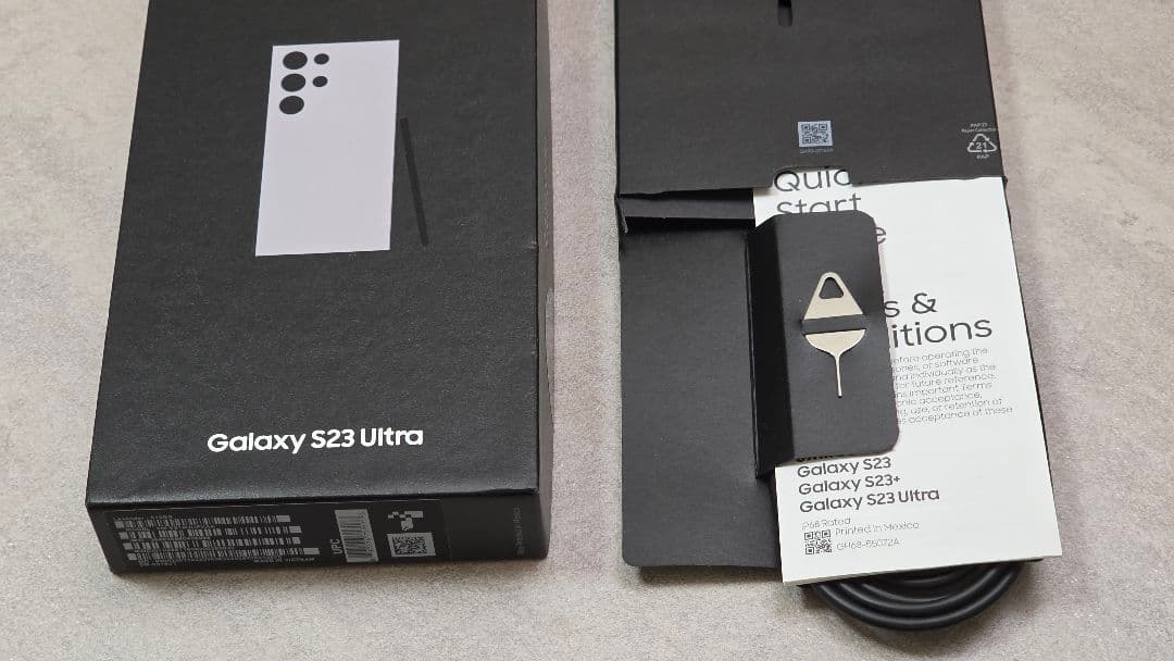 Samsung Galaxy S23 Ultra 米国版512GB やや傷あり