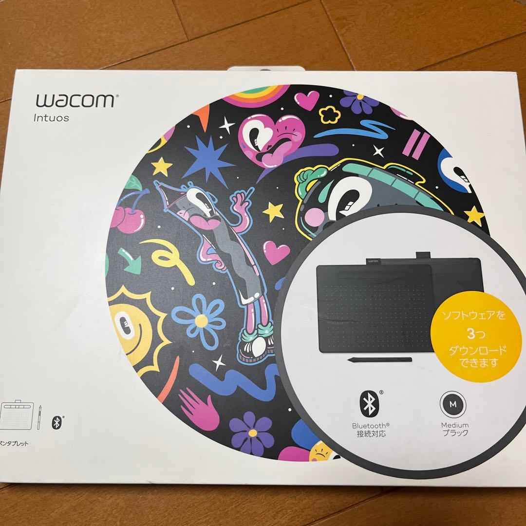 ［美品］Wacom Intuos Medium ブラック ペンタブレット