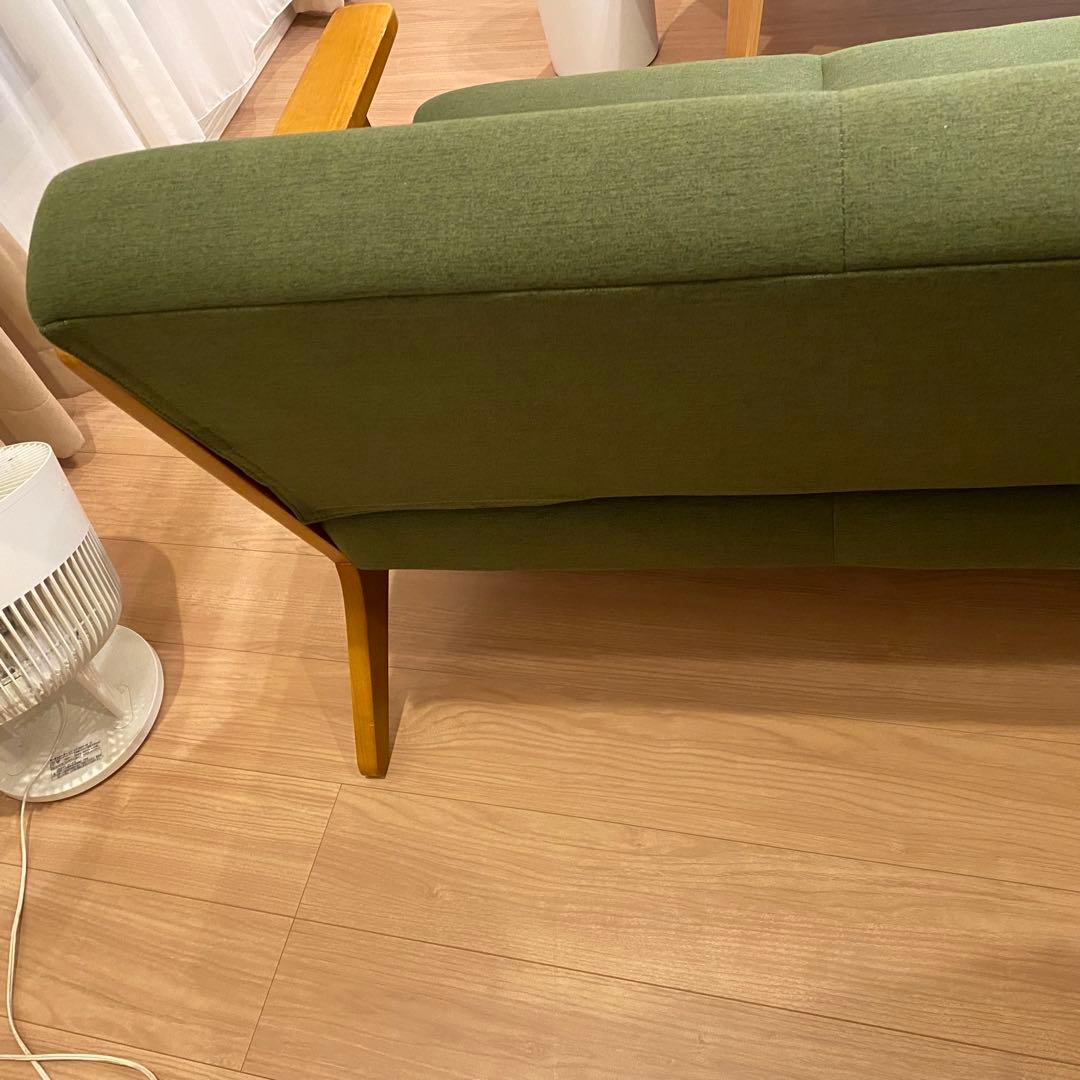 木枠ソファ 3人掛け 肘付き『VARANOJD ヴァーラネイド』 グリーン