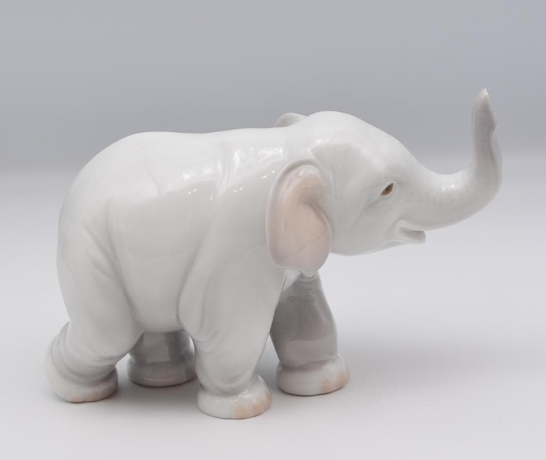 幸運の象　＃8036／8393　２体セット　★リヤドロ　スペイン　ポーセリン