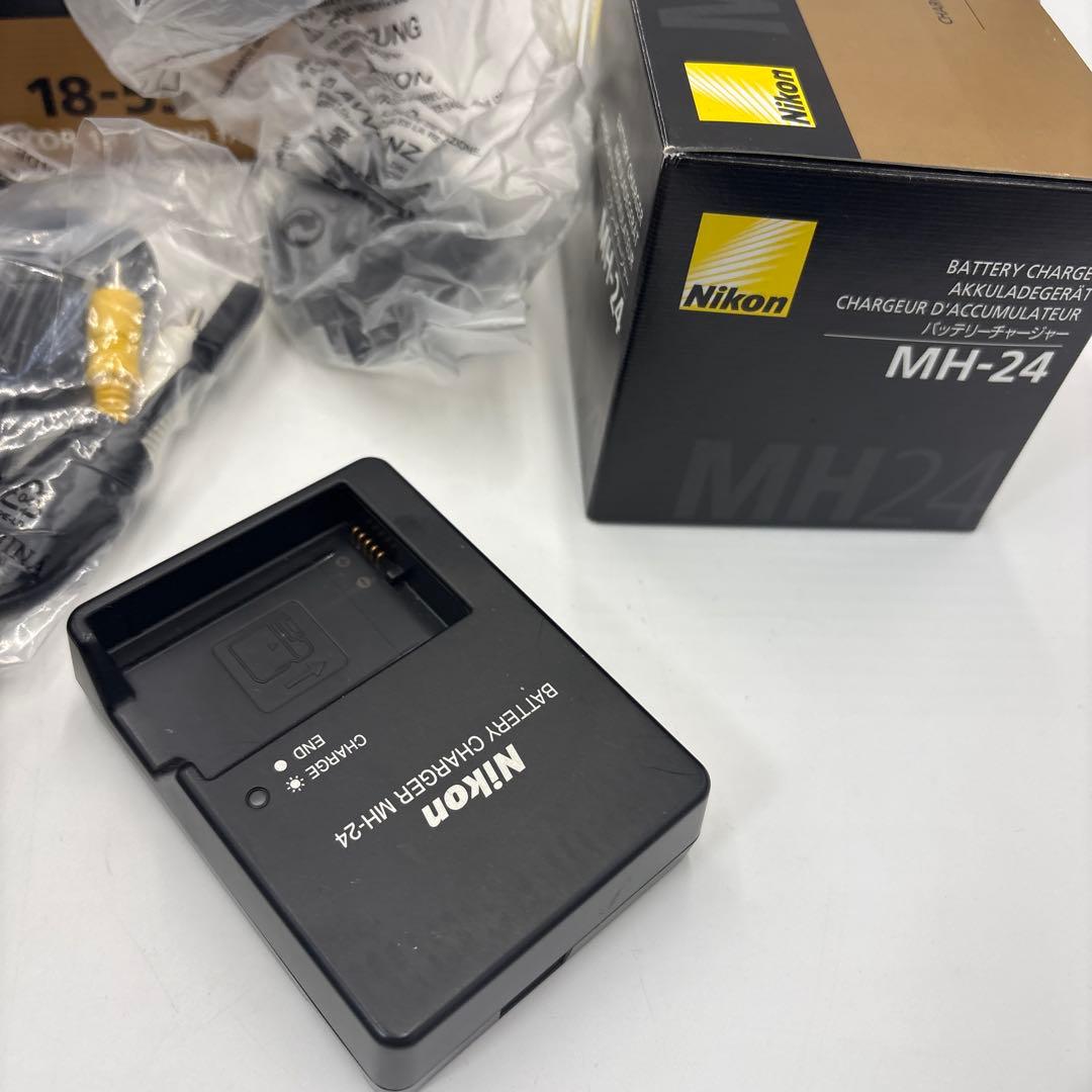 美品　Nikon D3200 デジタル一眼レフカメラ