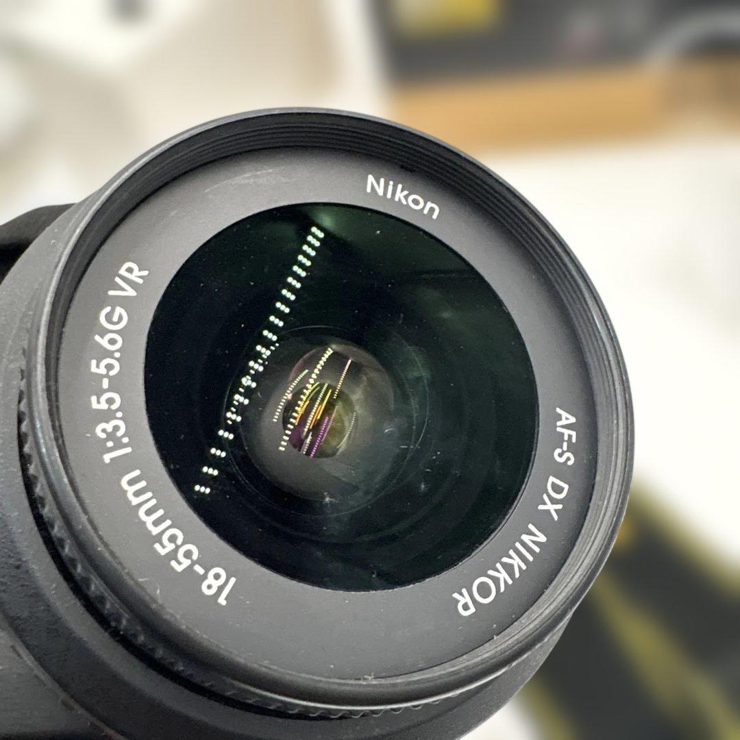 美品　Nikon D3200 デジタル一眼レフカメラ