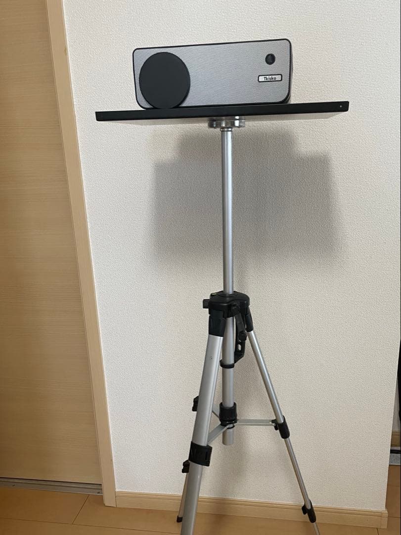 Tkisko プロジェクター本体 リモコン・バッグ、天板・三脚、HDMIコード付