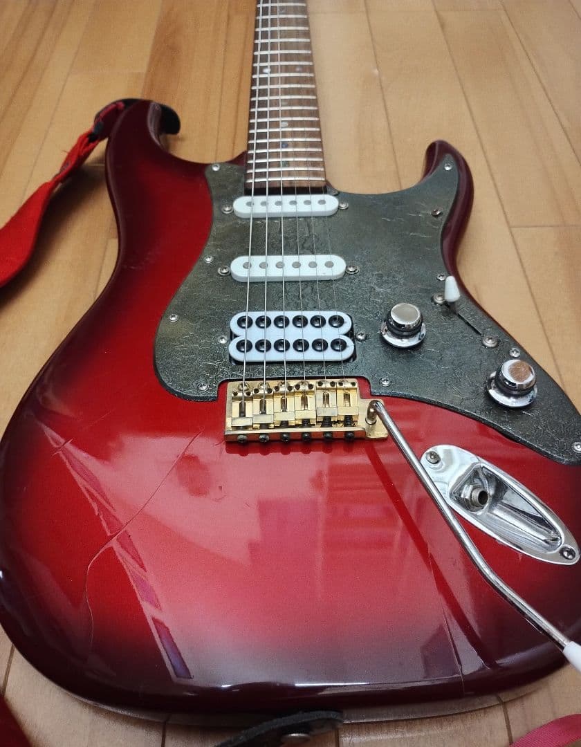 モ*ー様 パーツを集めて組んだコンポーネントギター
