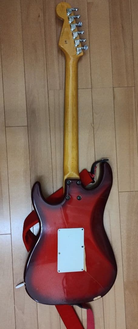 モ*ー様 パーツを集めて組んだコンポーネントギター