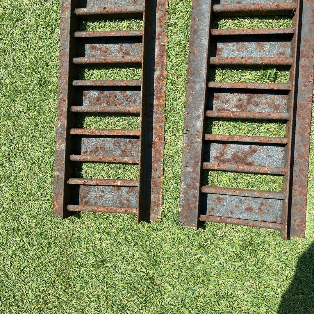 ヴィンテージ　鉄　側溝カバー