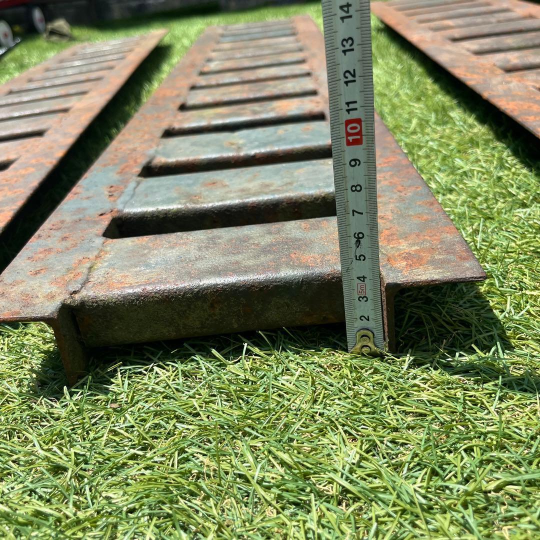 ヴィンテージ　鉄　側溝カバー