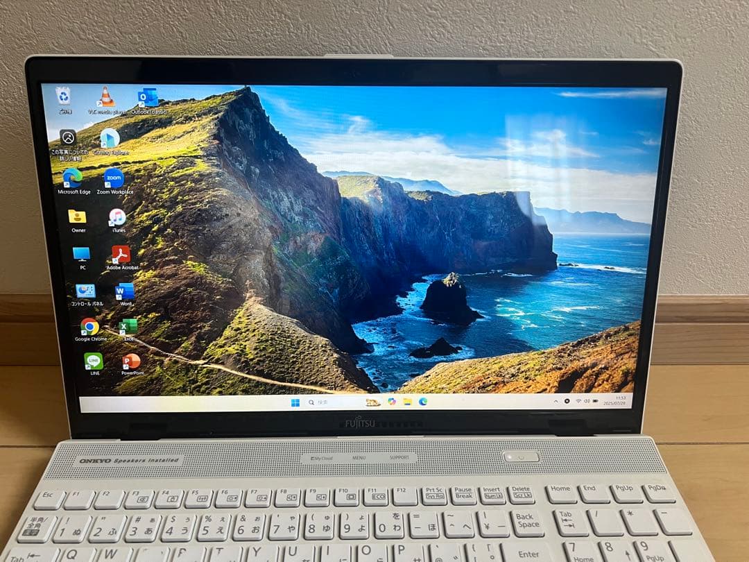 富士通 FMV AH45/C2 Core i3 高速SSD Windows11