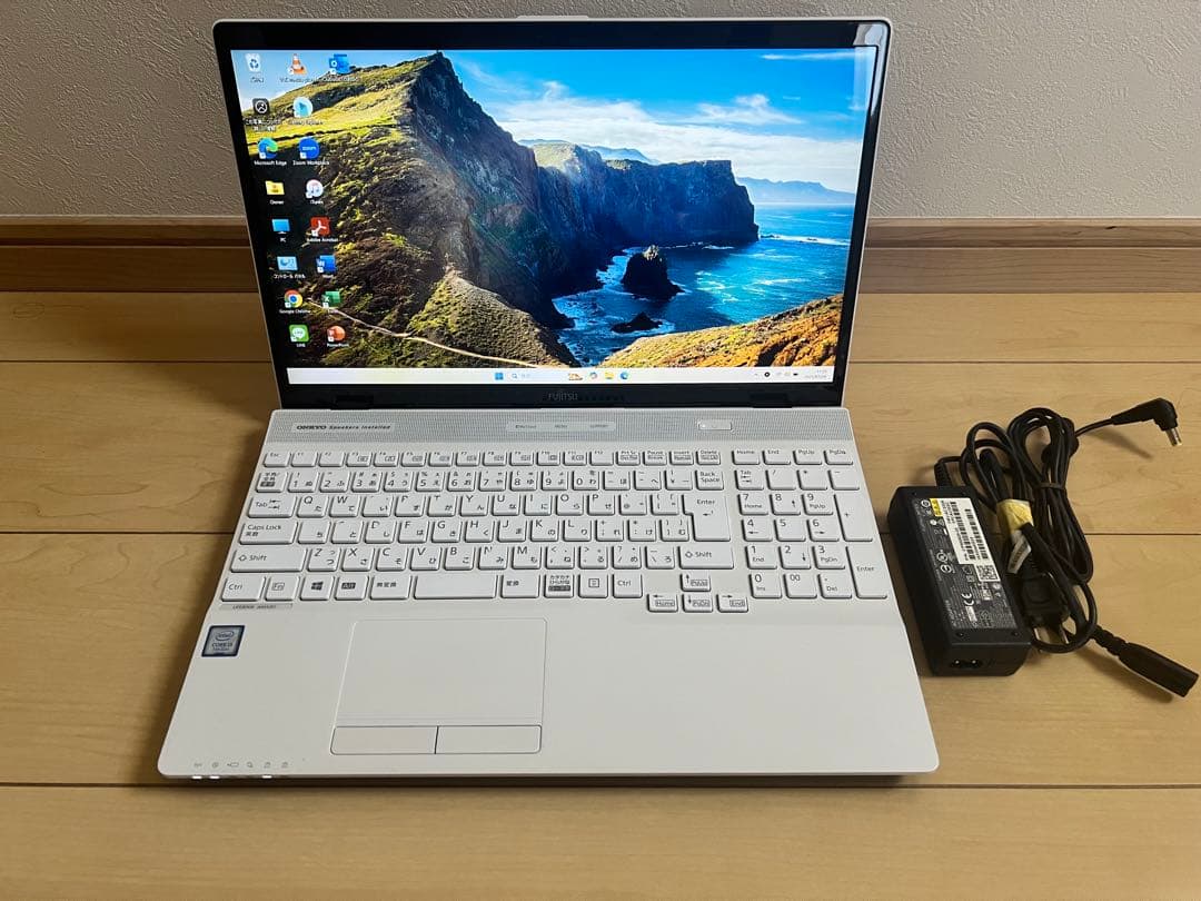 富士通 FMV AH45/C2 Core i3 高速SSD Windows11
