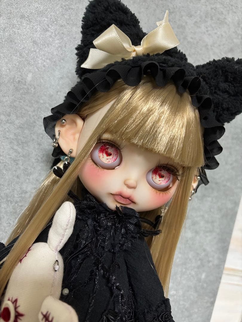カスタムアイシードール　ネオサイズ　白肌　アリスちゃん♡ 本体＋ピアス付つけ耳