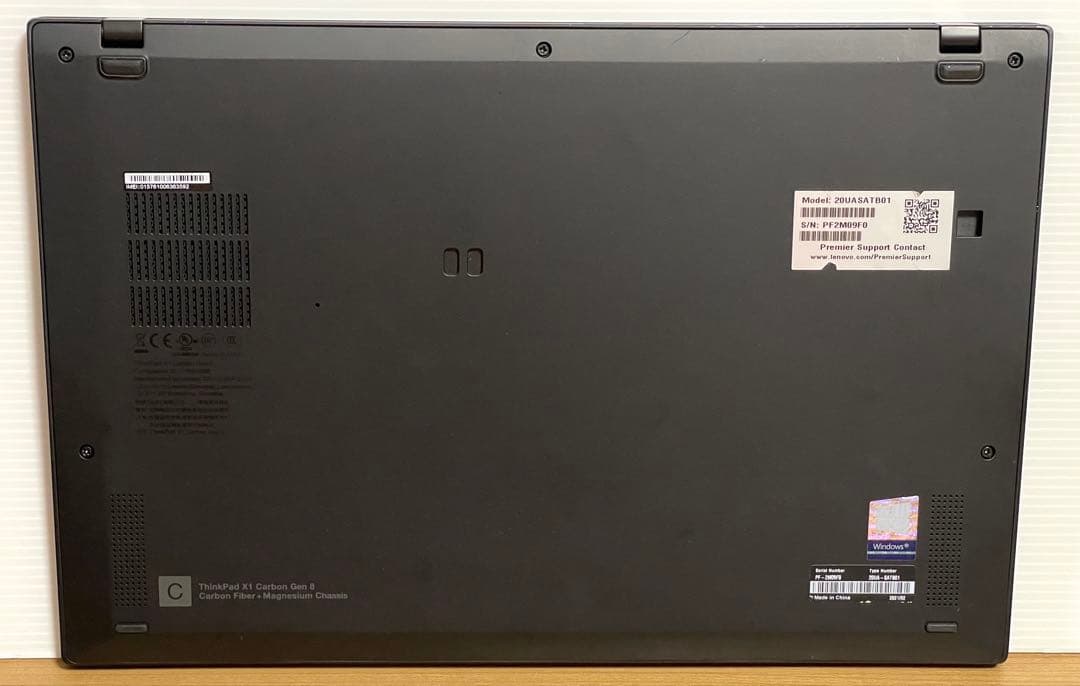 ThinkPad X1 Carbon Gen8／メモリ16GB／SSD512GB