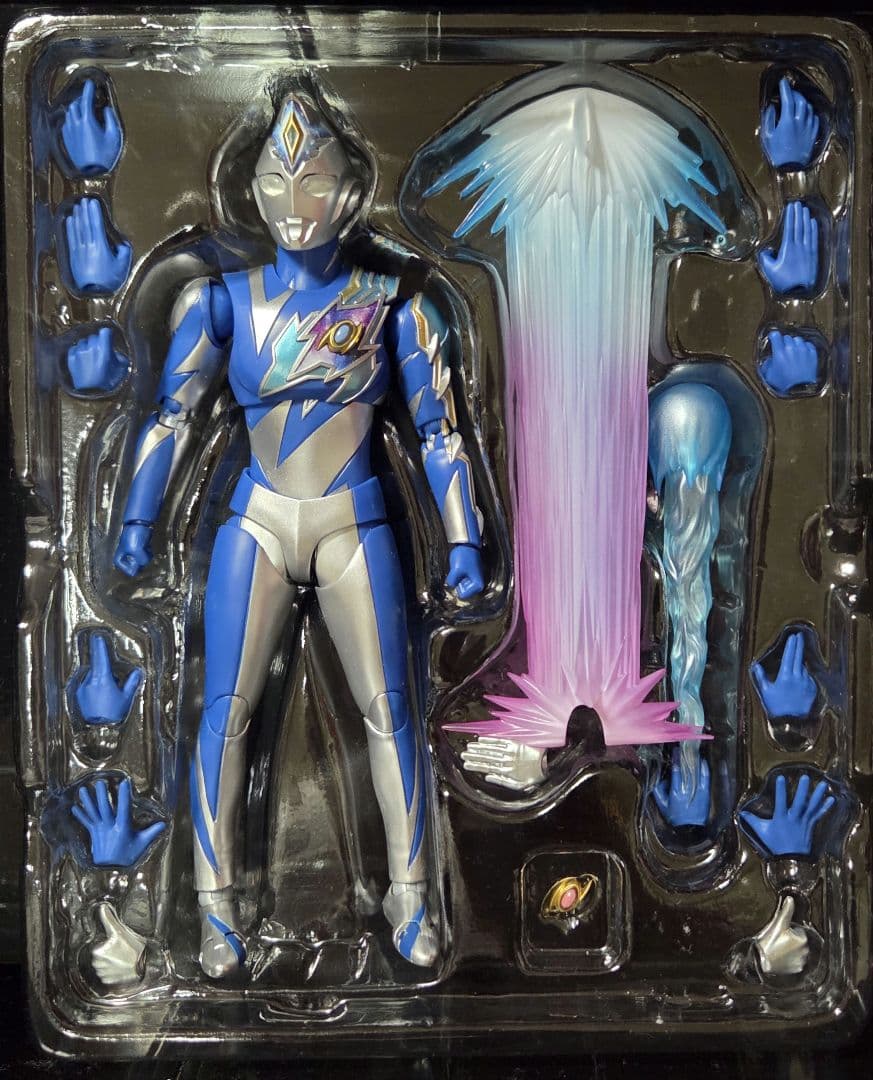 【新品同様】S.H.フィギュアーツ ウルトラマンデッカー 4体セット※おまけ付き