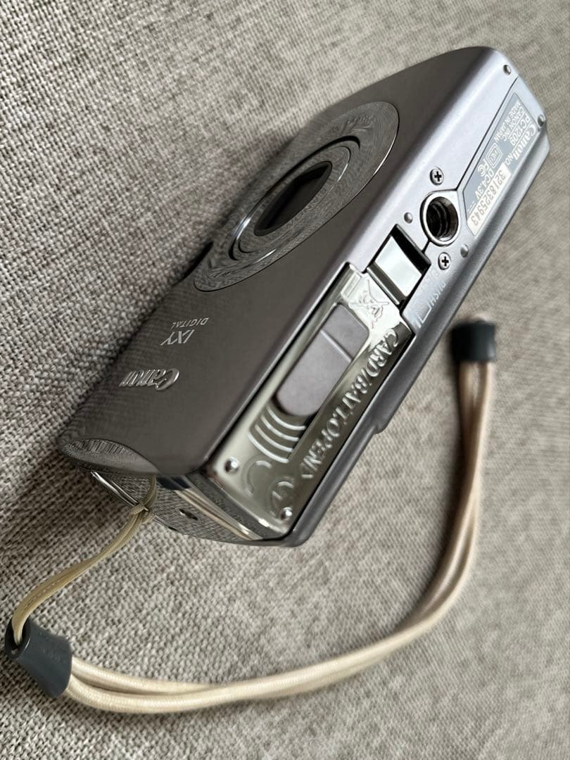 Canon IXY DIGITAL 900IS♦︎デジタルカメラ♦︎SDカード付き