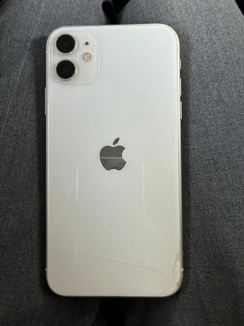 【即購入可】Apple iPhone11 64GB 本体　ホワイト