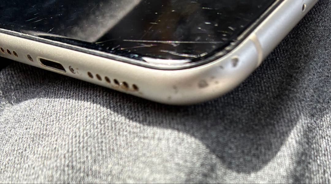 【即購入可】Apple iPhone11 64GB 本体　ホワイト
