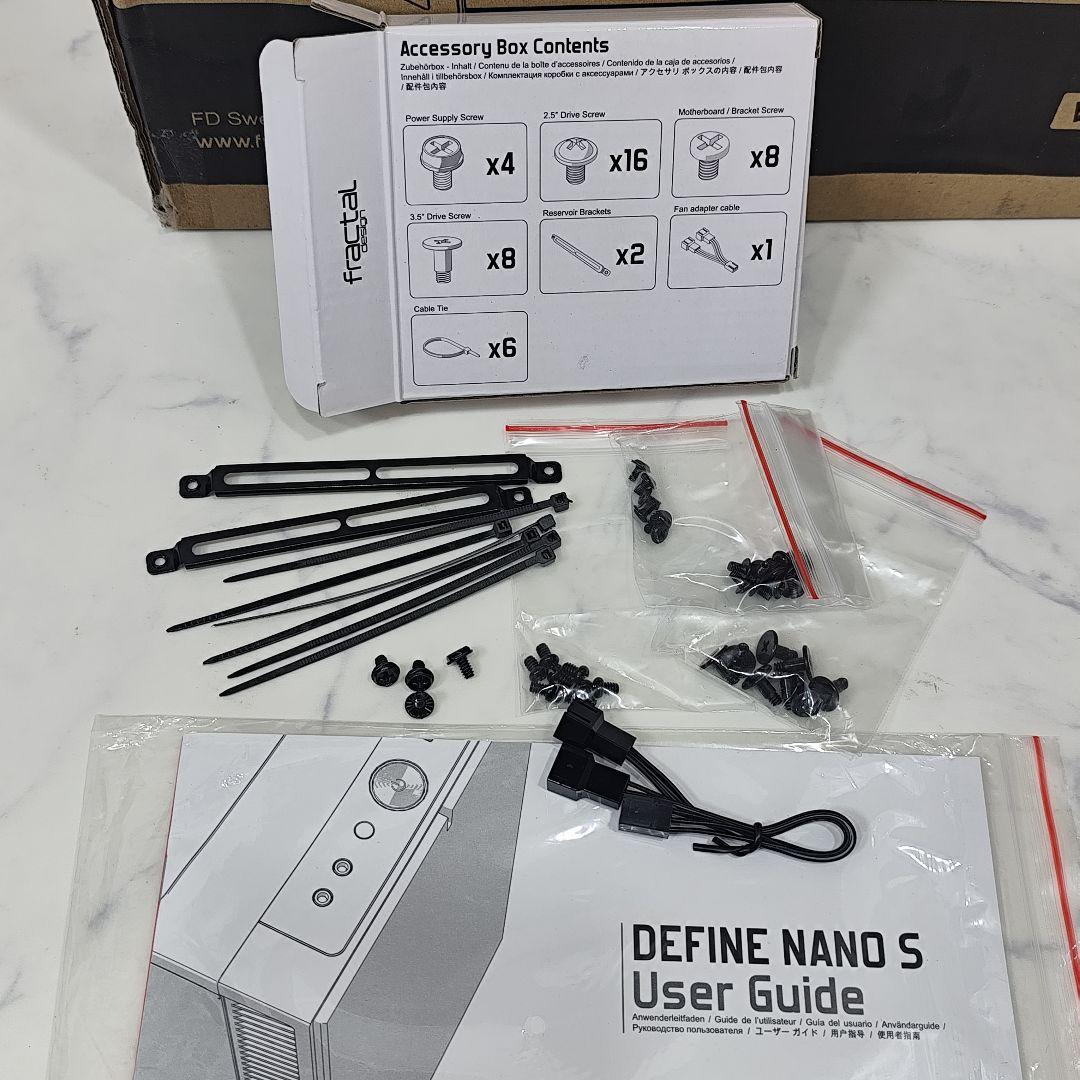 PCケース Fractal Design ミニタワー型 未使用 未組立 自作PC