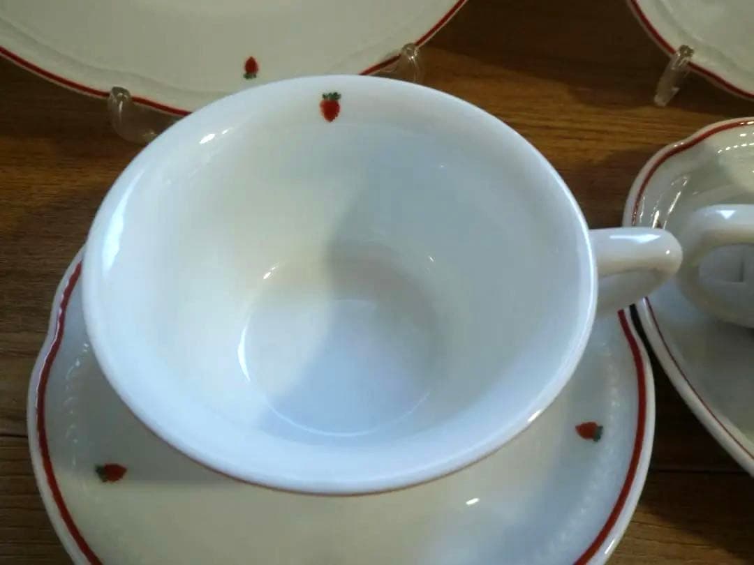 ジノリ ボンジョルノ ストロベリー カップ＆ソーサー トリオｘ2