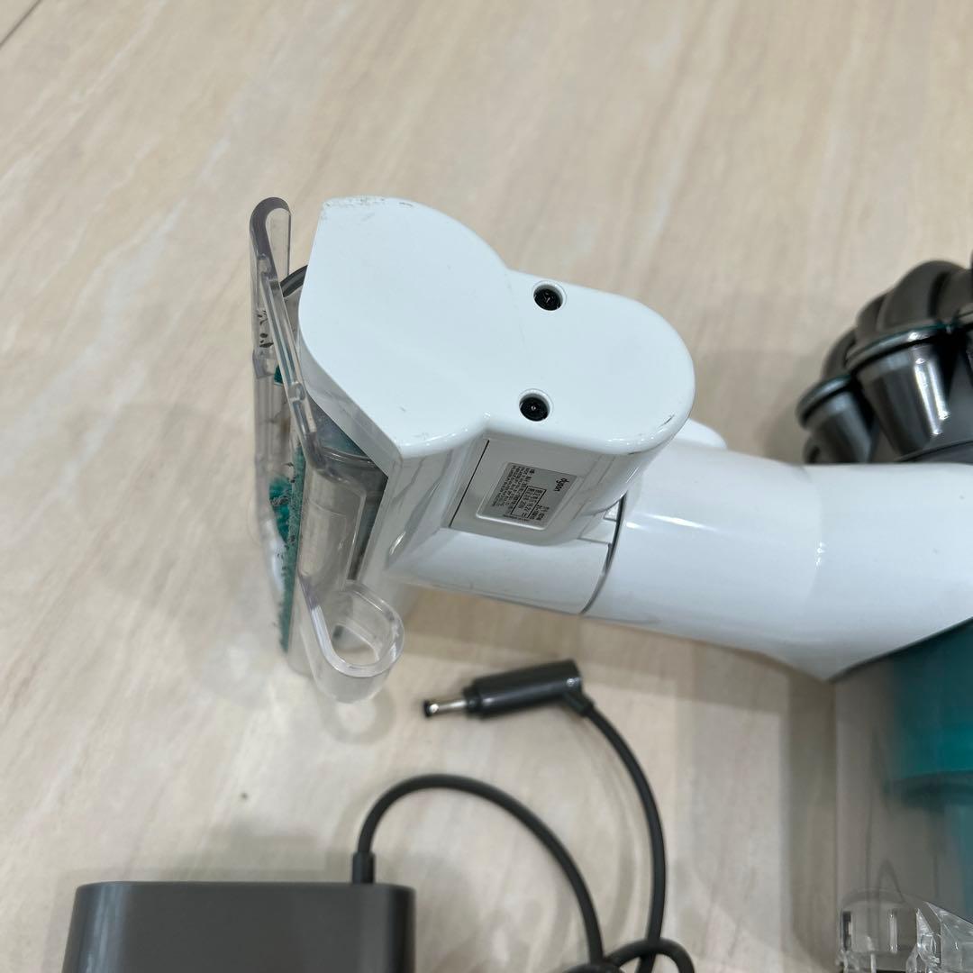 ダイソン V6 HH08コードレスクリーナー純正バッテリー新品に交換済み