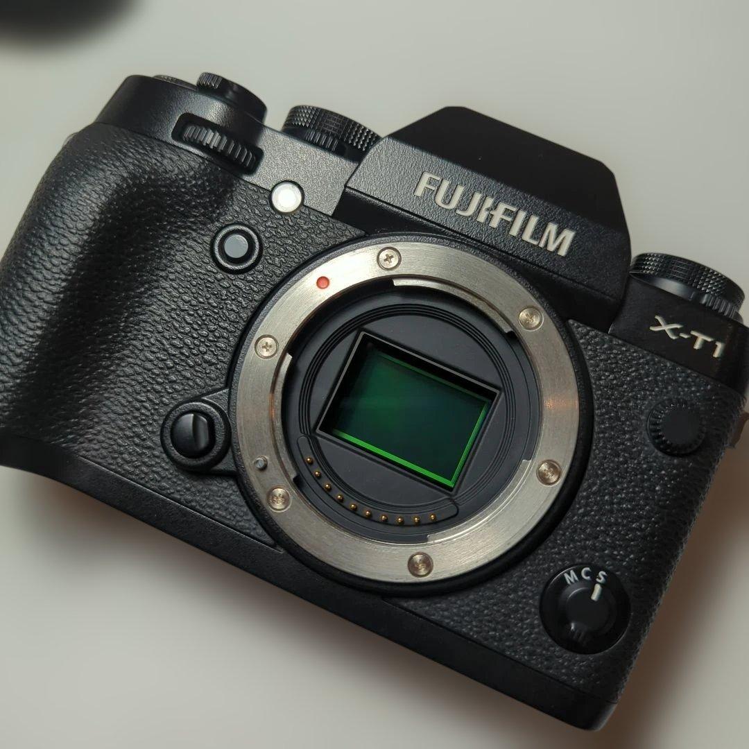Fujifilm X-T1 ミラーレスカメラ 本体