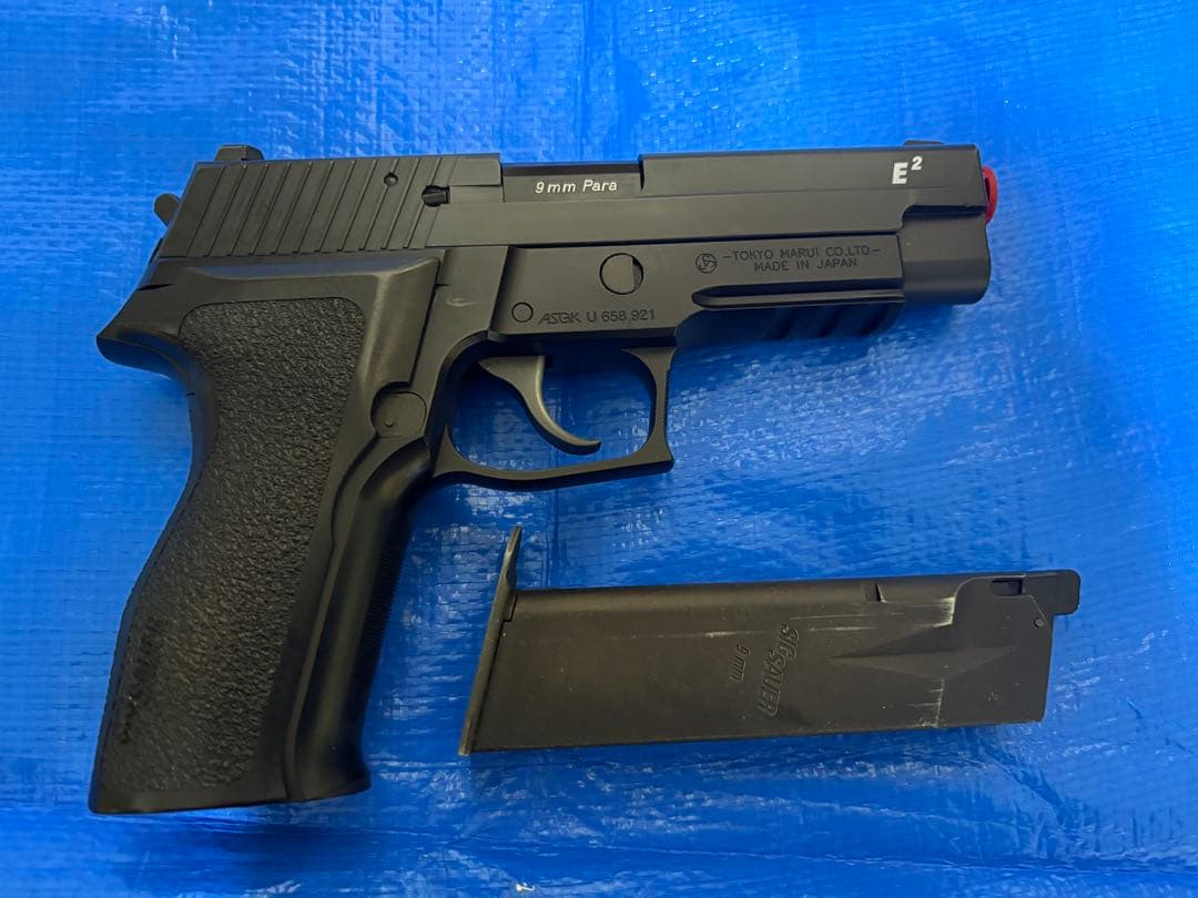 【最終価格】【東京マルイ】シグザウエル P226 E2