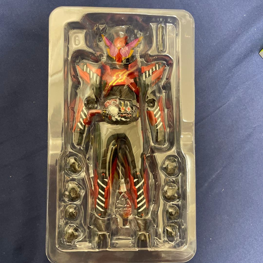 SHFiguarts 仮面ライダービルド ラビットラビットフォーム
