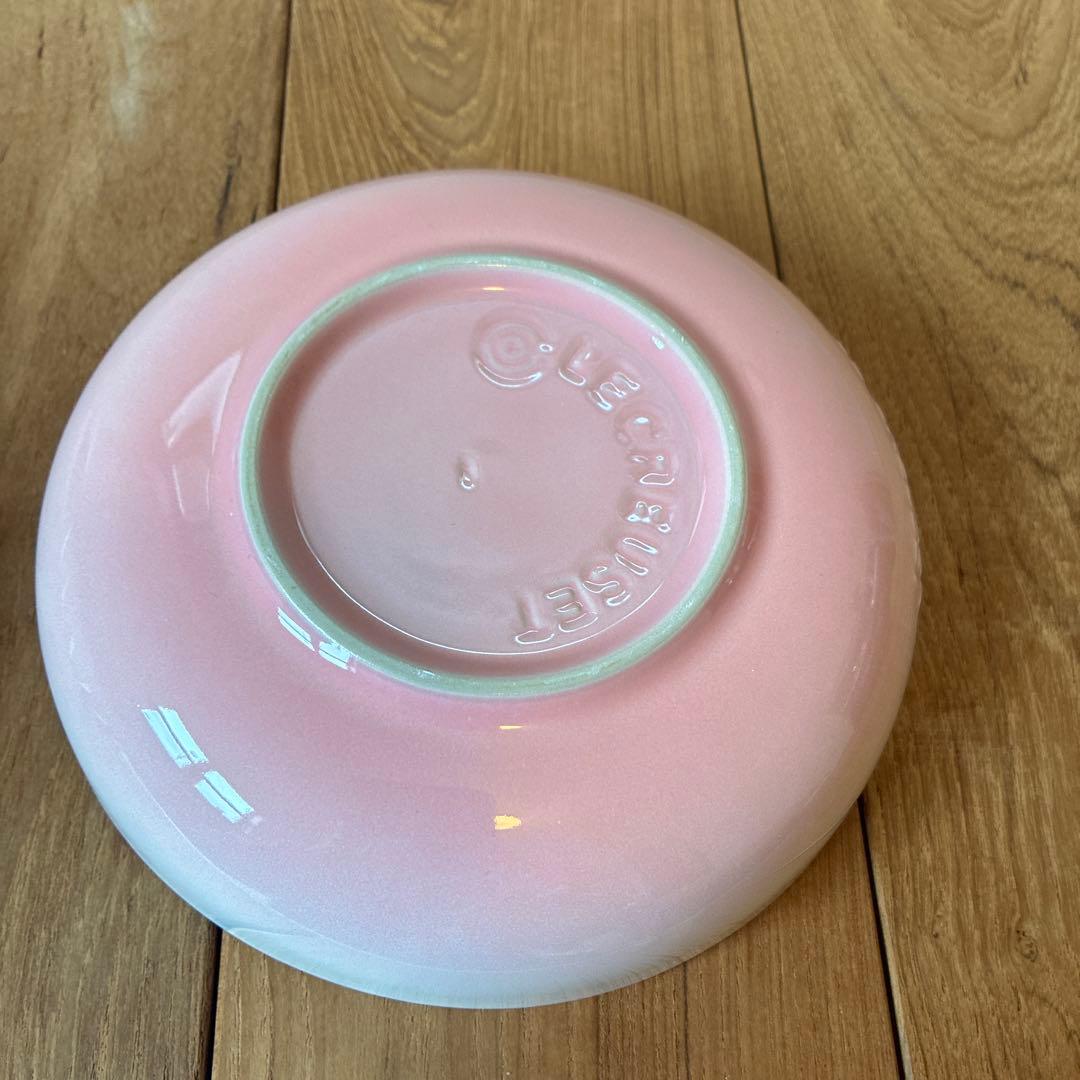 ル・クルーゼ スフィアディッシュ 18cm 4枚 ホワイト ピンク 未使用