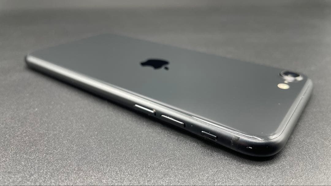 【美品】iPhoneSE2 第二世代 64GB 本体 バッテリー最大容量100%