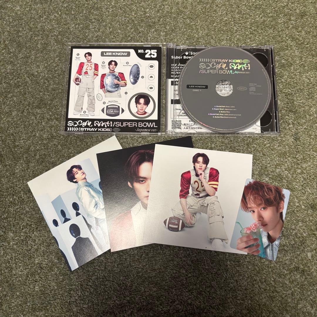 ★トレカ付き　Leeknow ジュエルケースアルバム4点セット