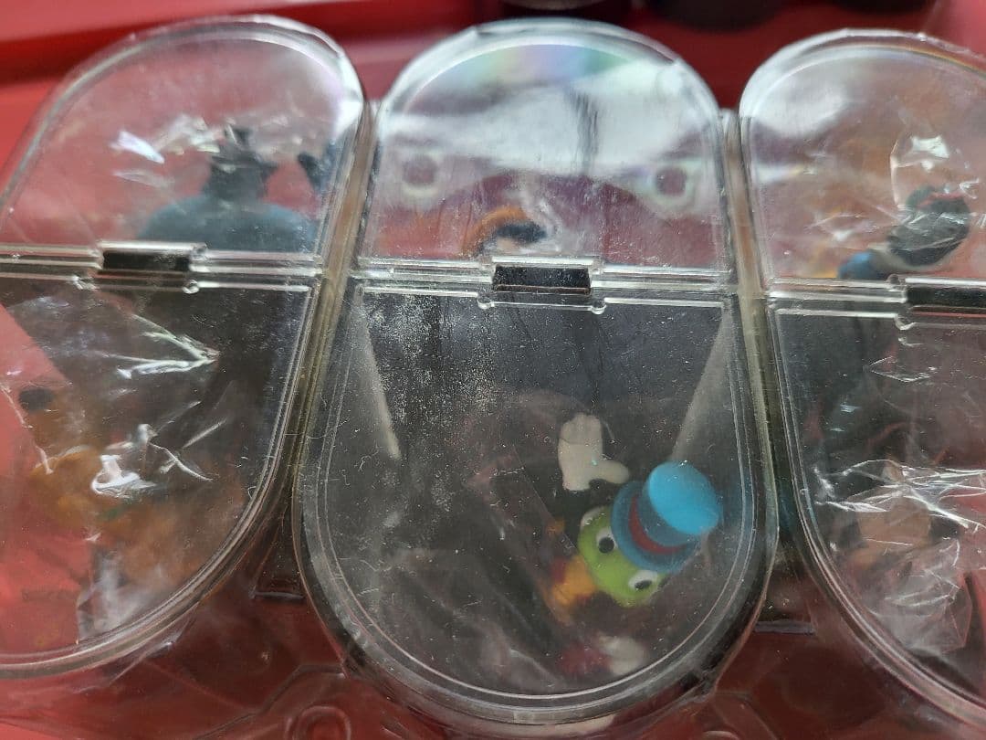 ディズニーキャラクターフィギュア18体　未開封品