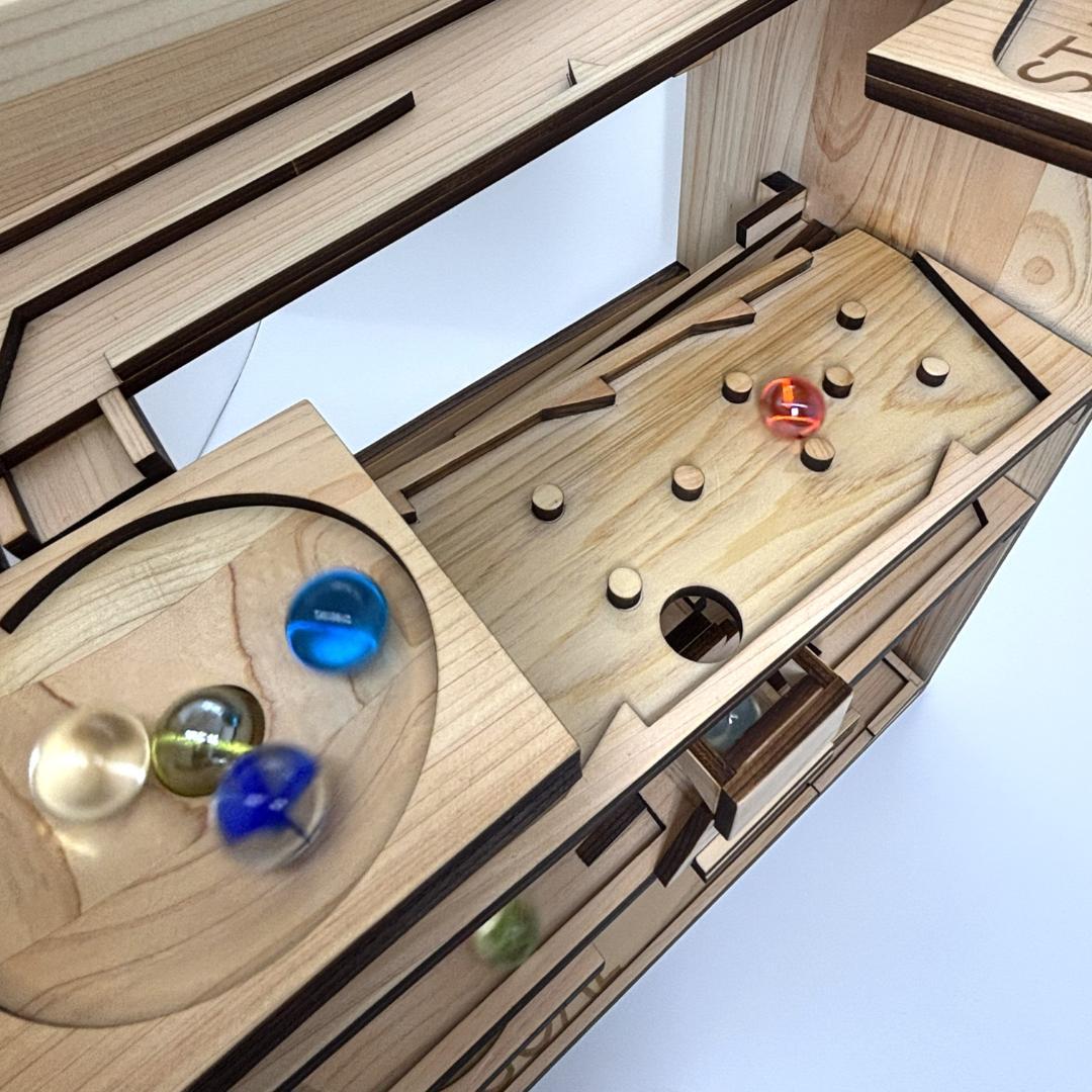 ビー玉コースター「クリエイター」木製・ハンドメイド、お子様・お孫様のお祝いに