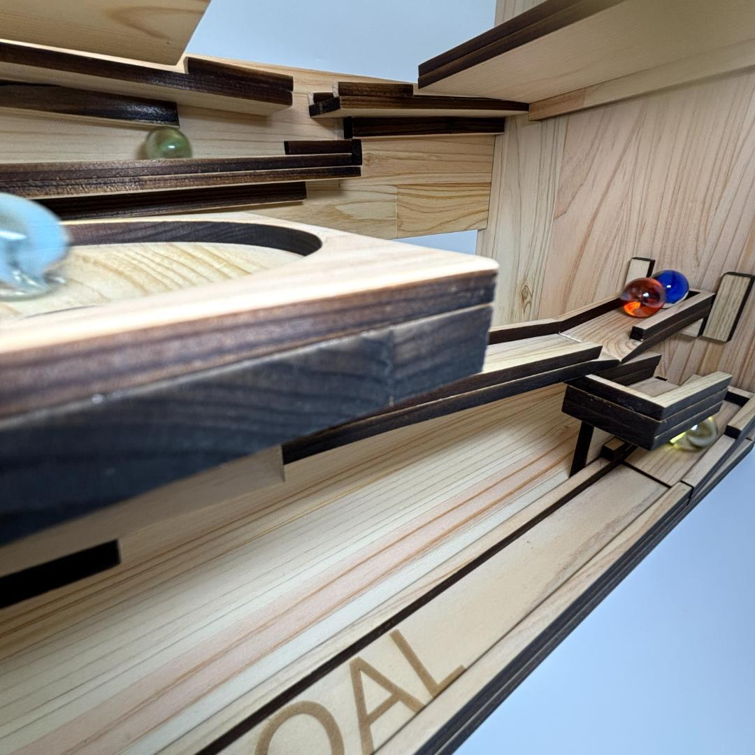 ビー玉コースター「クリエイター」木製・ハンドメイド、お子様・お孫様のお祝いに