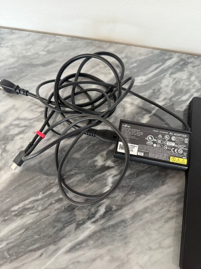 FMV LIFEBOOK U90J3B 黒 箱無し　アダプター有り